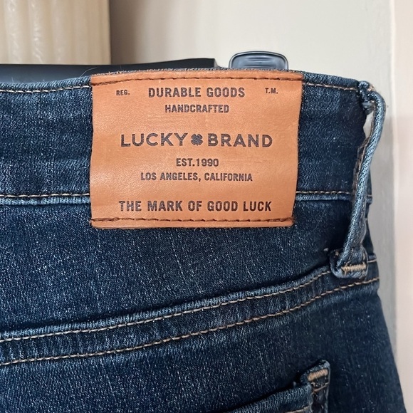 Brand New Lucky Brand Sweet Boot Relaxed Weekend Dark Wash Bootcut Denim Jeans - Picture 9 of 14